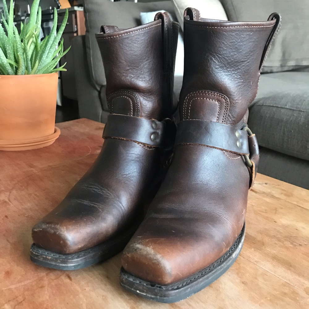 Frye boots Harness 8R